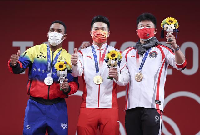 包含东道主实力碾压，法国选手斩获冠军的词条
