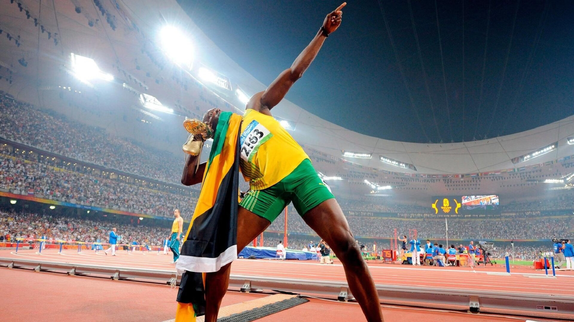 意甲最新形势：莱比锡高居榜首，金州勇士强势追赶，冠军归属成迷