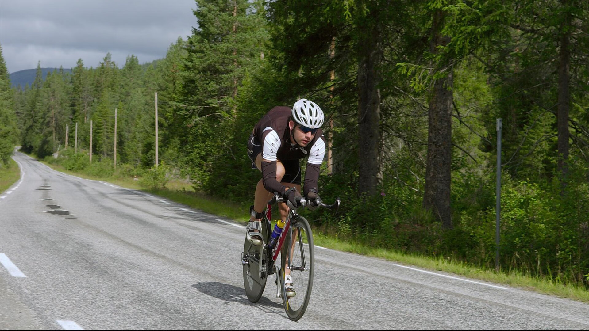 詹姆斯关键节点爆冷，瑞士队带队取胜！